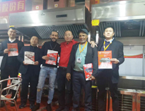 四川優佰特廚房設備公司廣州25屆廚房設備展獲得圓滿成功，第九代廚房油煙凈化一體機現場獲得不少訂單!