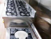 四川餐廳廚房設備公司和你聊聊專業廚房設計師和業余廚房設計師在設計上有什么區別