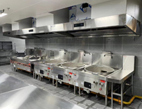 食堂廚具廚房設備供應商和你聊聊合格的商用廚房具備的條件